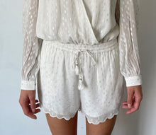 Rococo Sand | Aria Wht Shorts | White