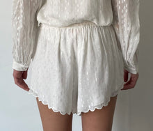 Rococo Sand | Aria Wht Shorts | White