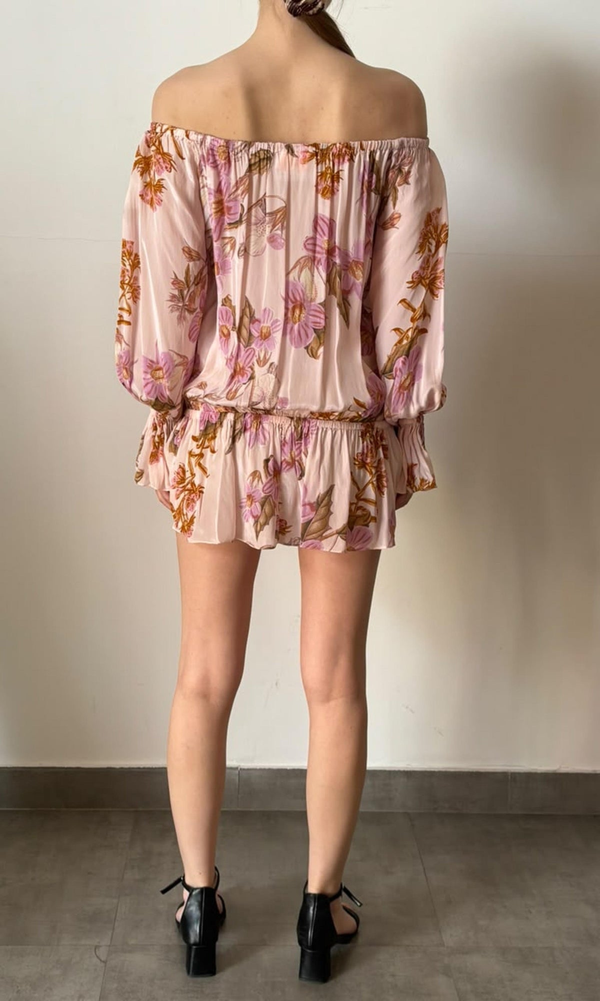 Rococo Sand | Inv Viscose Natural Crepe Off Shoulder Short Dress | Light Pink