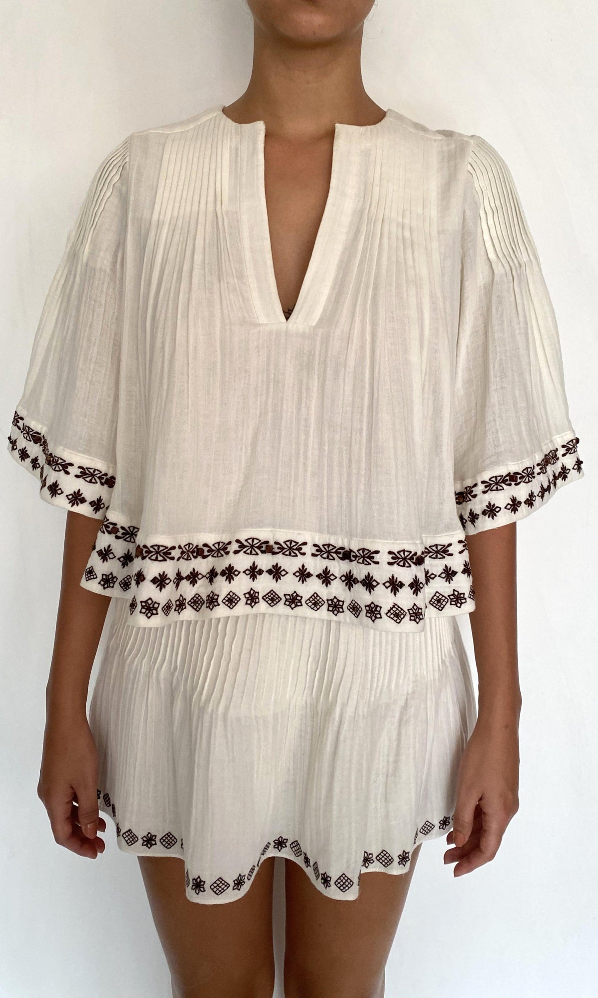 Rococo Sand | Taz Double Gauze Pintucks Detail Top | White