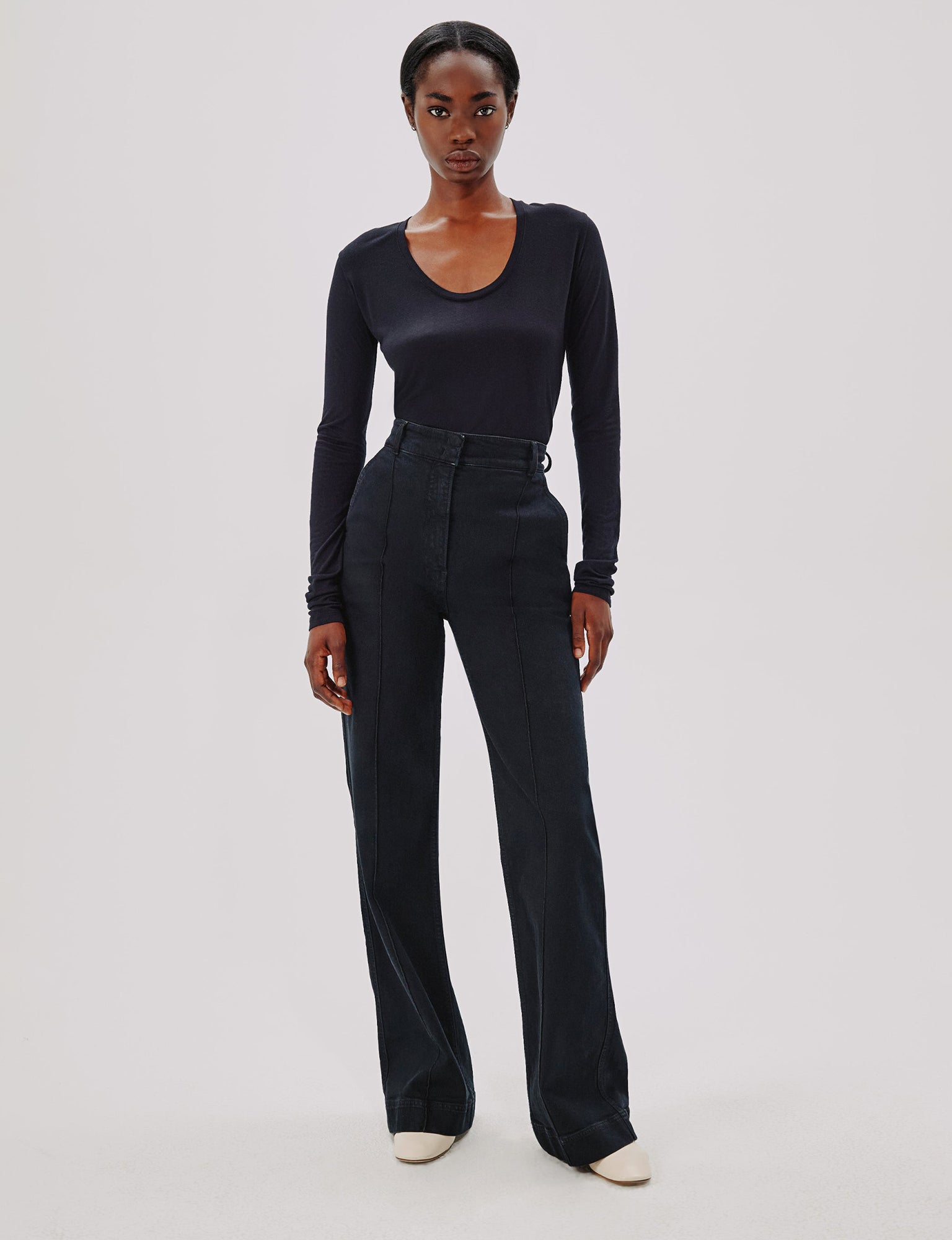 Women | Long Ballet Scoop Tee | Black