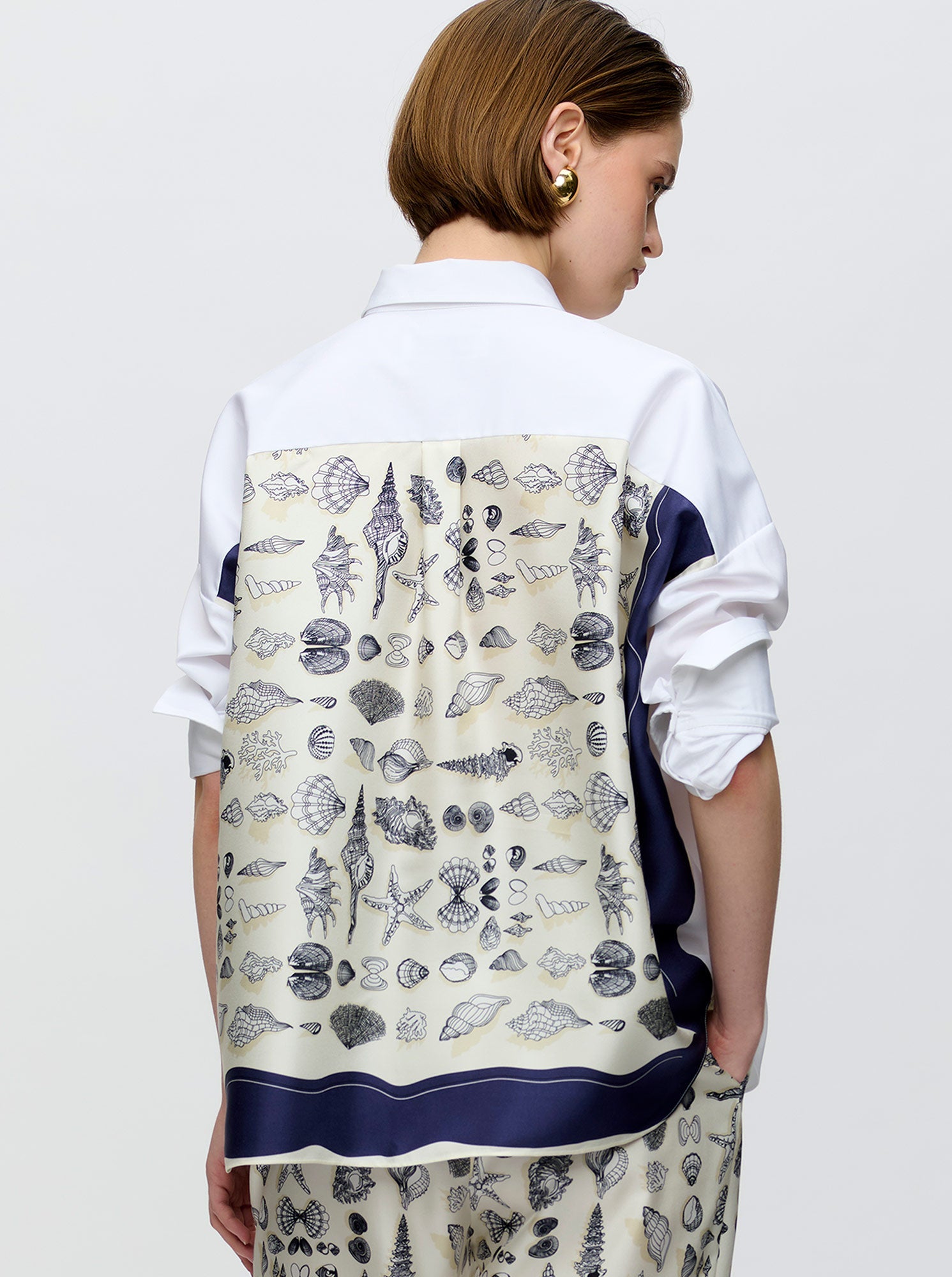 Sirene Scarf Back Shirt | White