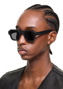 Reverb | Matte Black | Smoke Lenses