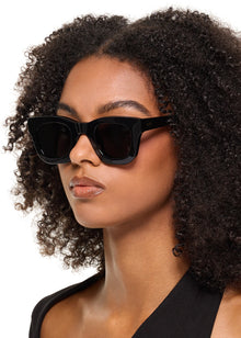 Roadcase | Black | Smoke Lenses