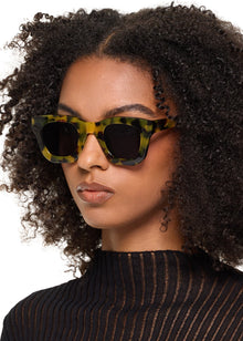 Roadcase | Leopard Tortoise | Smoke Lenses