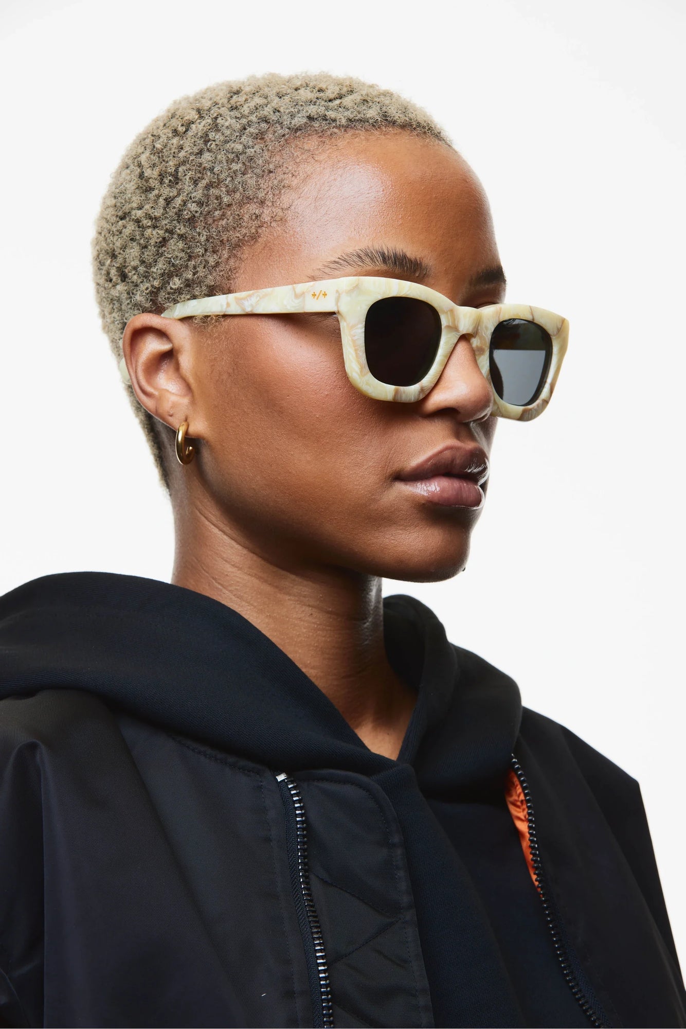 Roadcase | Carrara | Smoke Lenses