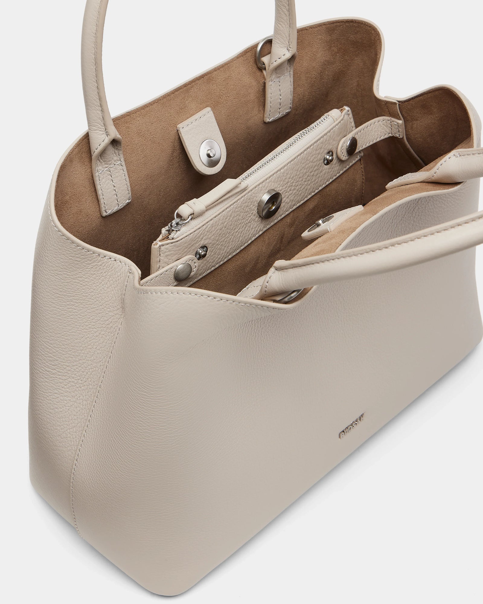 The CATIRA S - 8325006 Vanilla by Rudsak is a white purse featuring a silver, removable shoulder strap—designed for style and versatility.