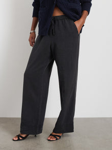 Women | Riley Pant in Drapey Twill | Rich Black