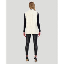 Women | Horizontal Lamb Vest | Beige