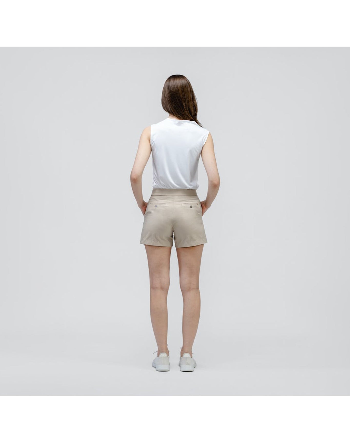 Women | Pace Poplin Short | Buff