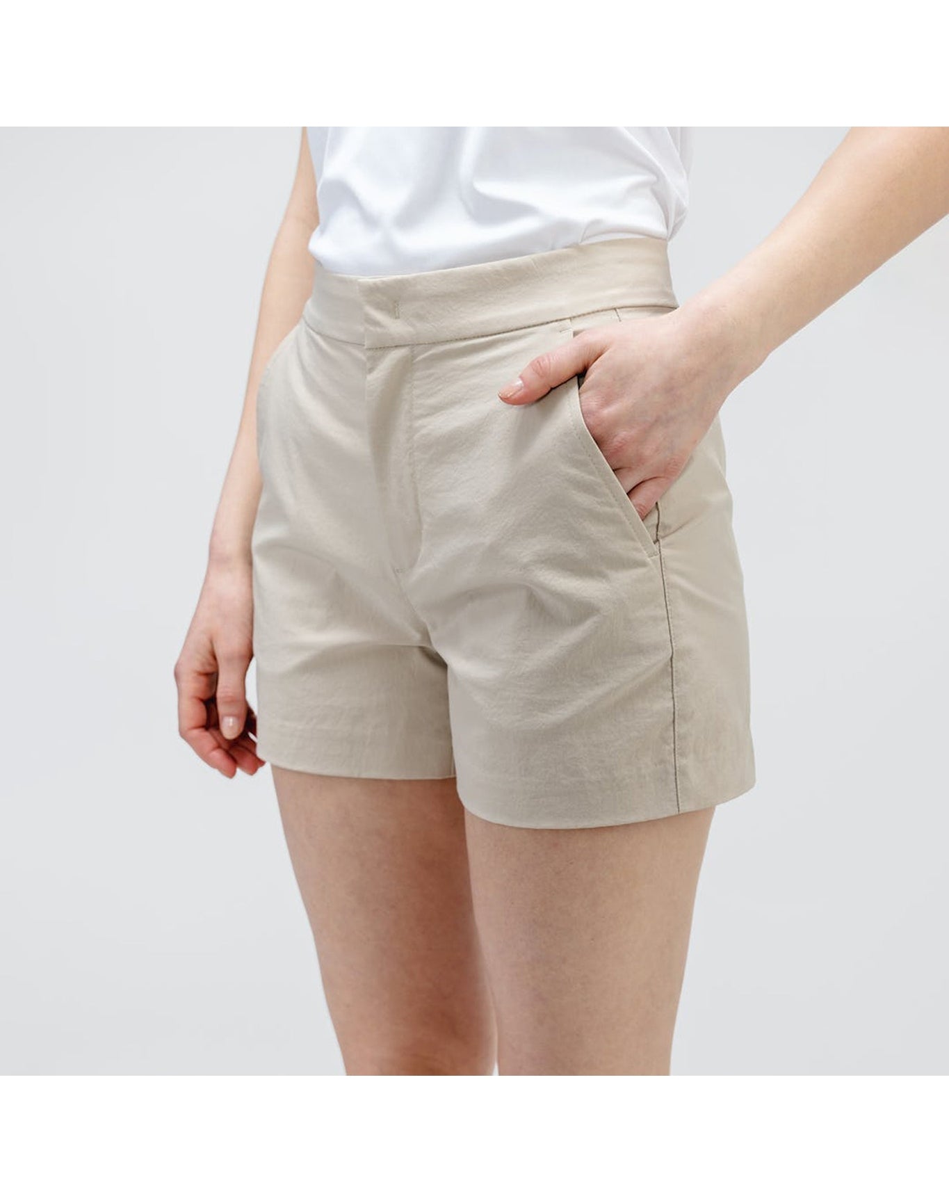 Women | Pace Poplin Short | Buff