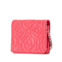 Chanel | Pre-Owned CC Caviar Camellia Wallet On Chain | Pink