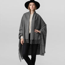 Unisex | Notting Hill Wrap | Light Grey / Charcoal