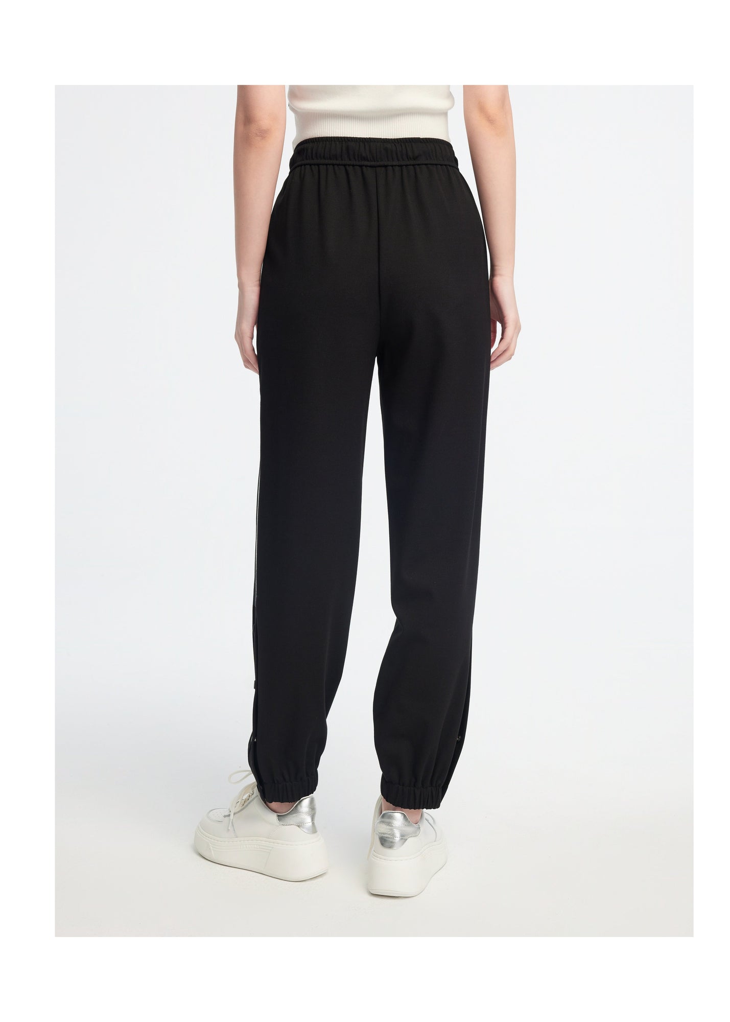 high-waisted tapered pants | Black