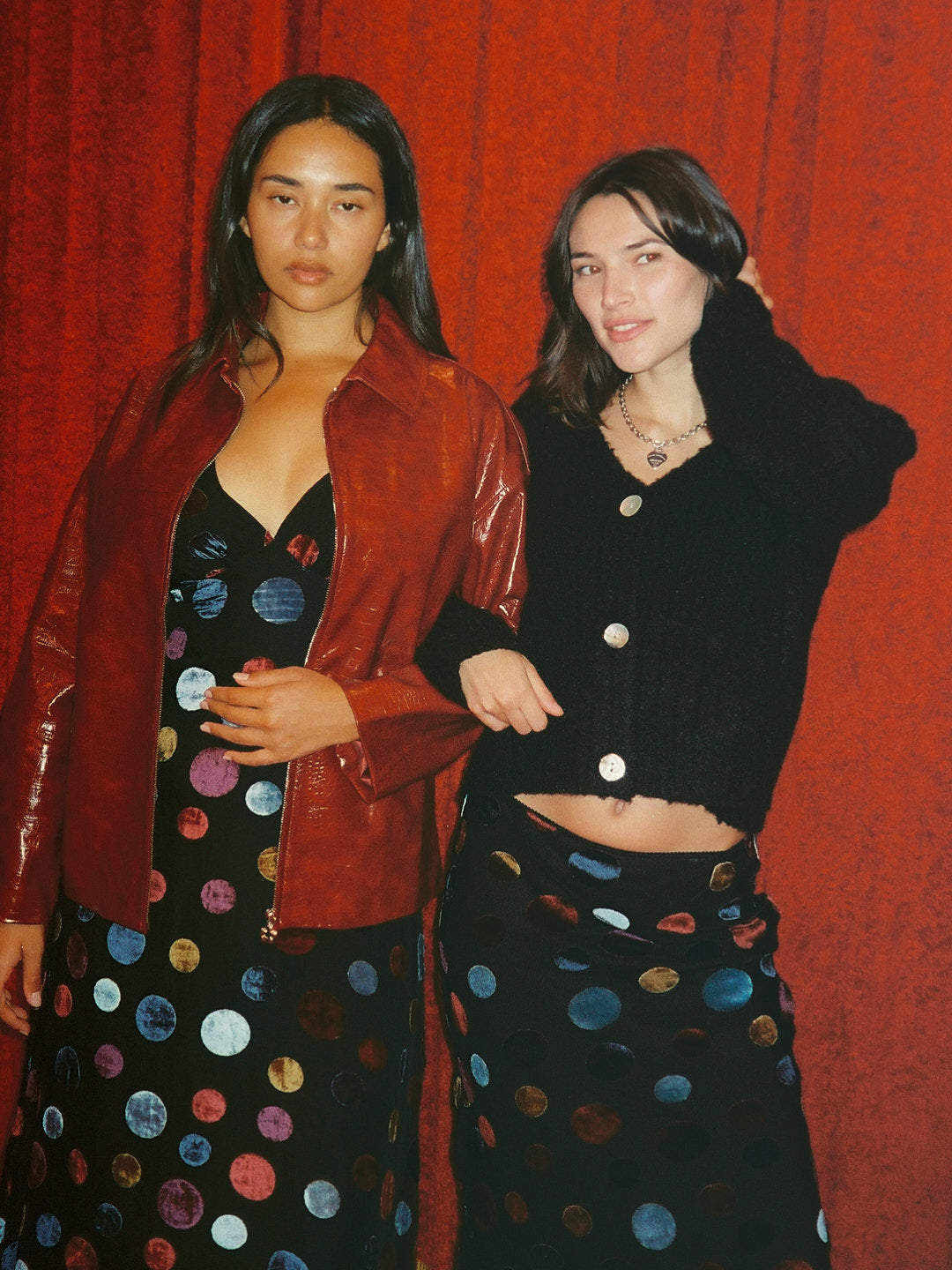 Issa V-Neck Cardi | Black