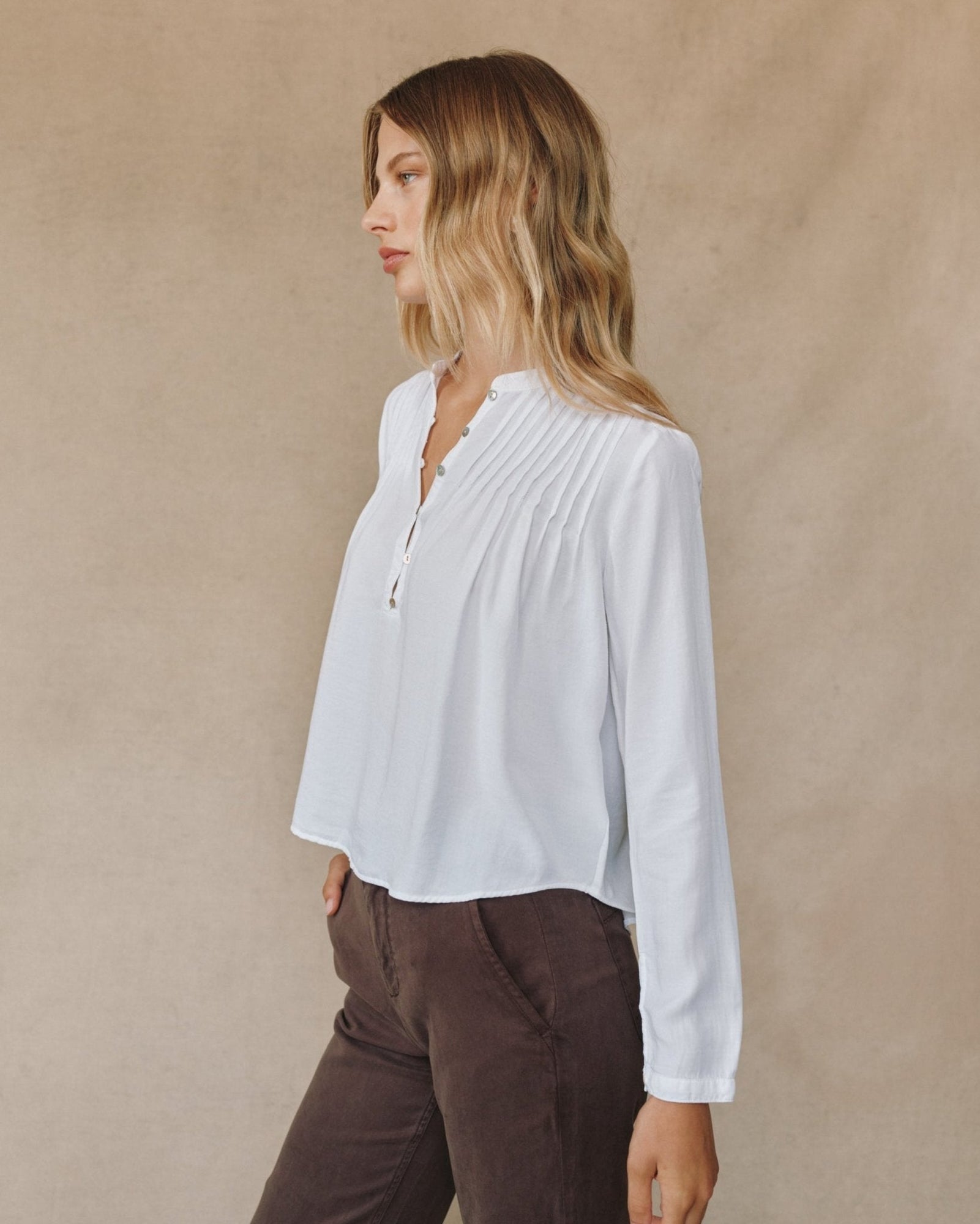 Long Sleeve Pintuck Pullover | White