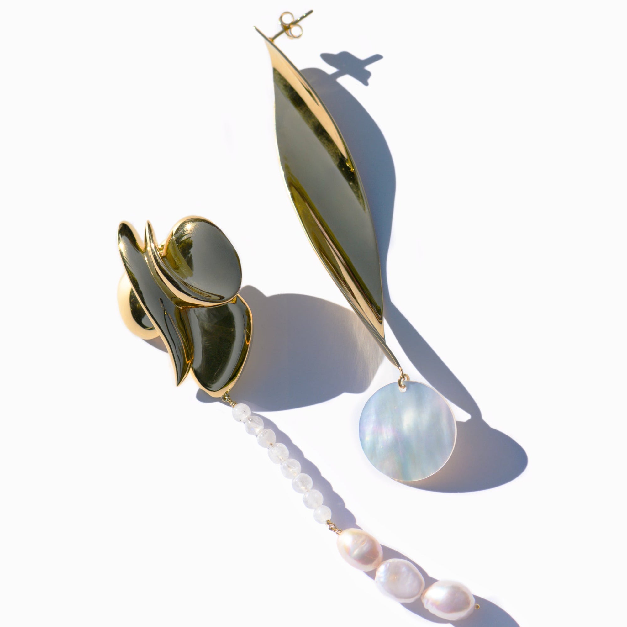 Majorelle Earrings | 18K Gold Plated | Mother of Pearl/Pink Freshwater Pearls/Moonstone